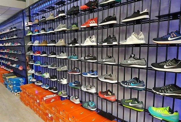Top 9 shop bán giày sneaker ở Hà Nội chất lượng nhất