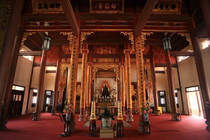 cẩm nang, khám phá, trải nghiệm, chùa từ đàm huế: ngôi chùa cổ phật giáo nổi tiếng cố đô
