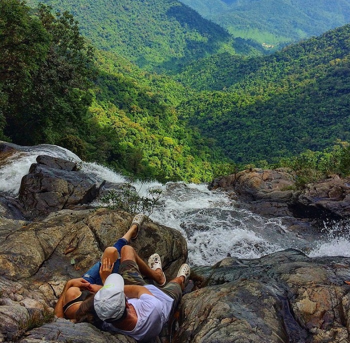 Khám phá thác Đỗ Quyên - “Mê tít” cảnh đẹp nơi hạ giới có 1-0-2 xứ Huế