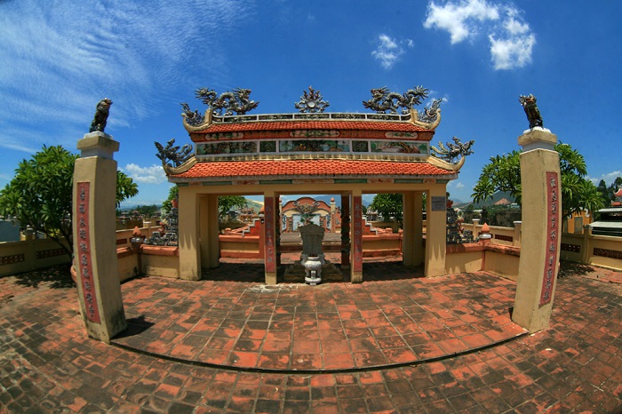 Ghé thăm mộ Ông Ích Khiêm Đà Nẵng, chiêm ngưỡng kiến trúc cực độc đáo