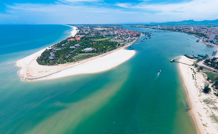Du lịch biển Nhật Lệ - TOP 10 bãi biển đẹp nhất Việt Nam
