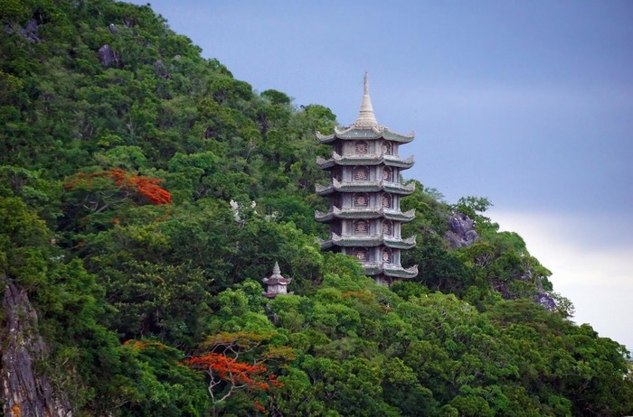 điểm du lịch đà nẵng, khách sạn đà nẵng, ghé thăm chùa linh ứng đà nẵng – chốn linh thiêng giữa thiên nhiên kỳ vĩ