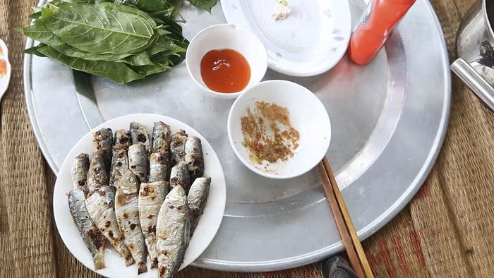 ẩm thực nghệ an, cá trích nướng nghệ an: cách chế biến món ăn thơm ngon “nức tiếng xa gần”