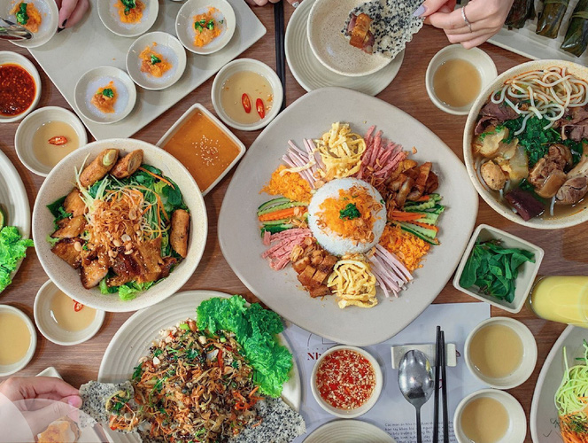 [Thổ địa mách] 15 quán ăn trưa ở Huế giá hợp lý, đồ ăn ngon