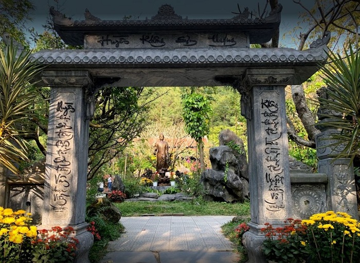 Lạc vào chốn tiên cảnh trần gian tại chùa Huyền Không Sơn Thượng ở Huế