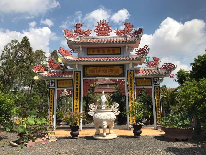Tham quan chùa Linh Sơn - Ngôi cổ tự danh tiếng ở Nha Trang