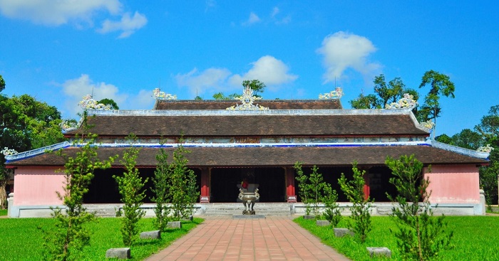 điểm du lịch huế, chùa thiên mụ huế - khám phá ngôi chùa thiêng 400 năm tuổi