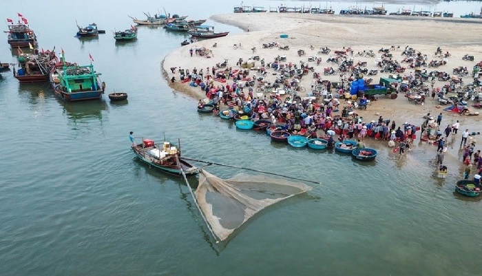 Khám phá làng cá Cửa Nhượng truyền thống hơn 600 năm tuổi