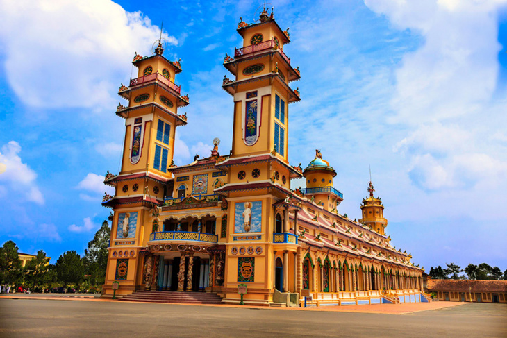 Tòa Thánh Tây Ninh – Công trình kiến trúc tôn giáo nổi tiếng thế giới
