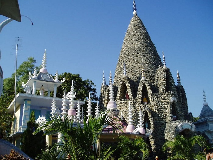 Check-in chùa Từ Vân – Chùa “Ốc” SIÊU HOT ở Nha Trang