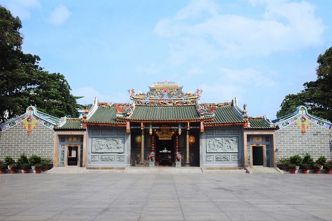 Khám phá chùa Ông quận 5 - Ngôi chùa người Hoa cầu duyên có tiếng