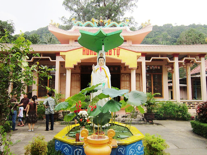 điểm du lịch phú quốc, chùa sư môn - kinh nghiệm tham quan điểm đến tâm linh ấn tượng tại phú quốc