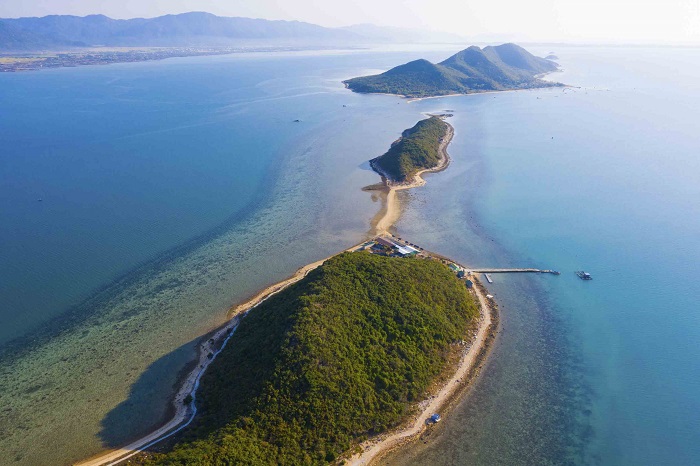 Đảo Điệp Sơn: Lôi cuốn với con đường đi bộ giữa biển độc nhất vô nhị