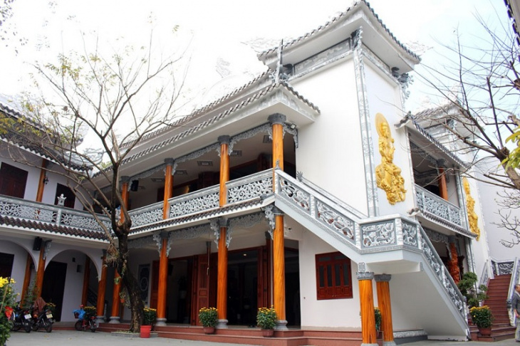 điểm du lịch đà nẵng, 15 ngôi chùa đà nẵng nổi tiếng linh thiêng và đẹp nhất