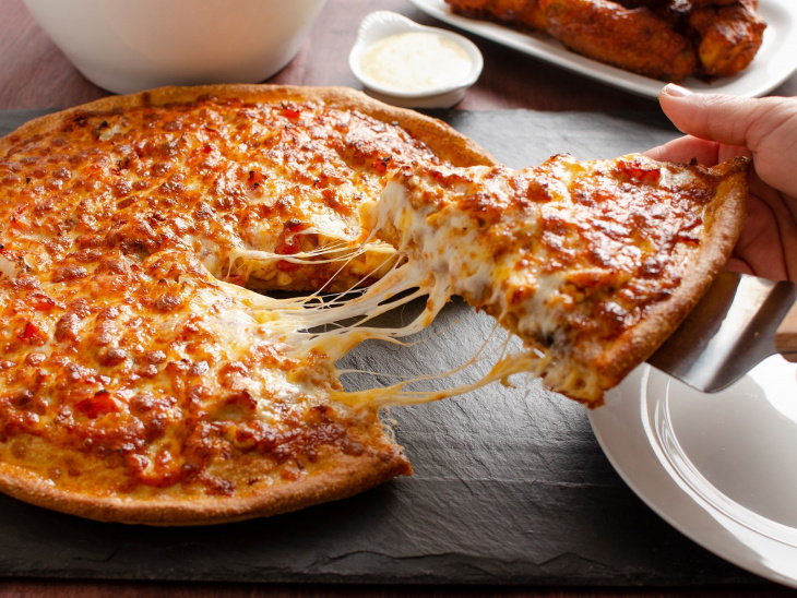 ẩm thực, top 17 nhà hàng pizza ngon ở tp.hcm mà bạn không nên bỏ lỡ