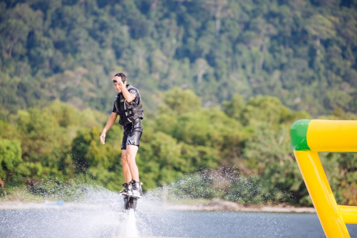 khám phá, trải nghiệm, flyboard phú quốc chơi ở đâu? giá bao nhiêu? kinh nghiệm a-z