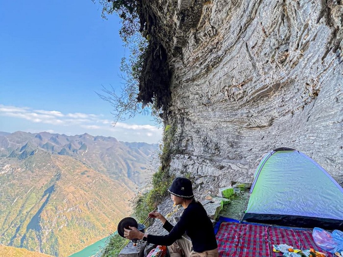 Đẹp ngỡ ngàng những địa điểm cắm trại ở Hà Giang ít người biết 