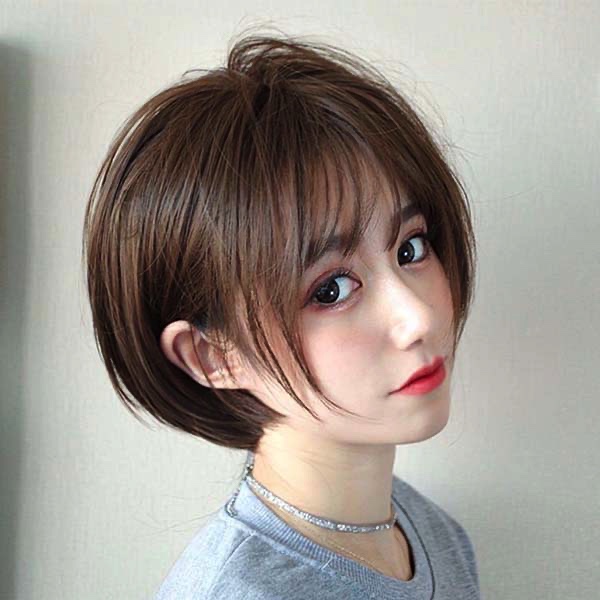 Nếu bạn đang tìm kiếm một kiểu tóc tém phù hợp với gương mặt tròn, kiểu tóc tém cho mặt tròn Hàn Quốc sẽ là sự lựa chọn thông minh và đúng đắn. Kiểu tóc này giúp che đi khuyết điểm và tạo nên sự cân đối cho gương mặt, giúp bạn trông thật điển trai và tự tin hơn.