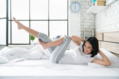 Bài tập giảm cân trên giường và bí quyết giảm cân dành cho hội thích ngủ nướng