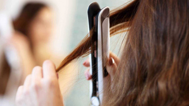 Hướng dẫn chi tiết cách phục hồi tóc bị cháy tại nhà