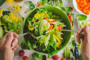 Cách làm salad giảm cân ngon tuyệt với 6 nguyên tắc cơ bản