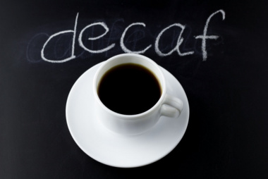 Vì sao cà phê decaf có thể “soán ngôi vương” của cà phê truyền thống?