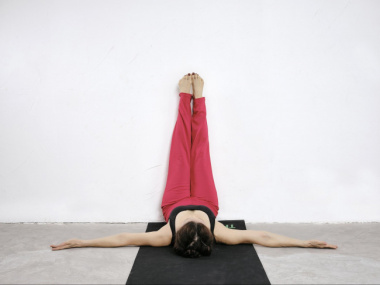 5 tư thế yoga đảo ngược cho người mới bắt đầu