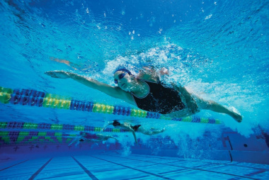 Bơi tự do – kỹ thuật bơi phù hợp cho mọi đối tượng