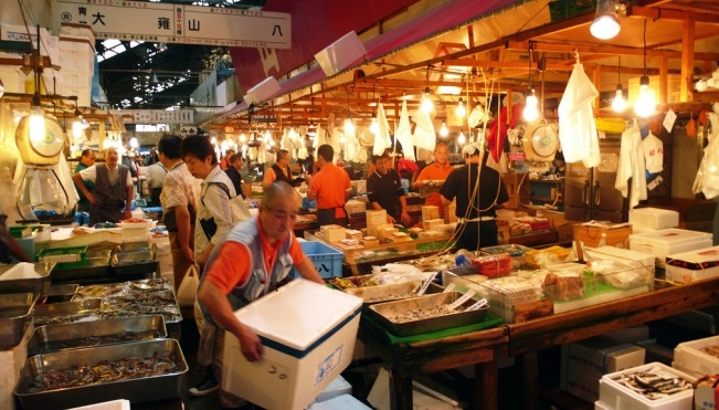 du lịch nhật bản, du lịch tokyo nhật bản, chợ cá tsukiji, thăm chợ cá tsukiji lớn nhất thế giới