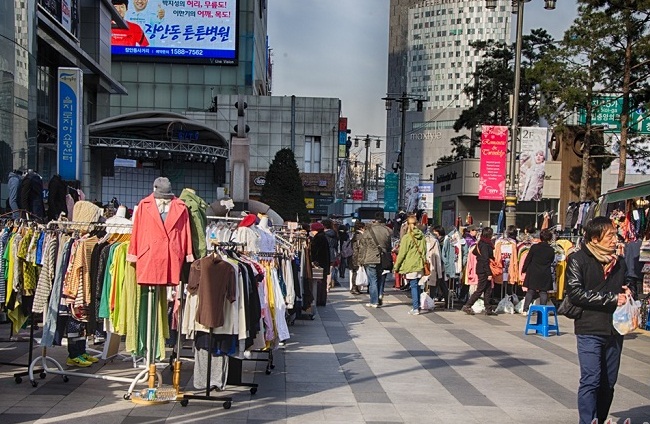 Phố Tapdong Jeju Hàn Quốc – Thiên Đường Ăn Uống Và Mua Sắm