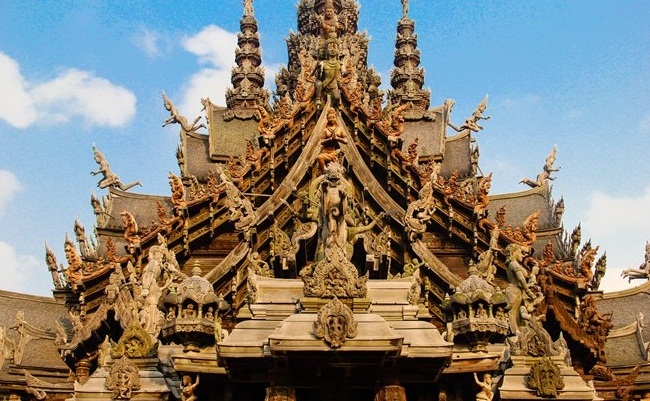 Chiêm Ngưỡng Ngôi Đền Chân Lý Độc Đáo ở Pattaya Thái Lan