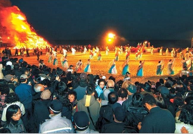 du lịch hàn quốc, du lịch jeju hàn quốc, lễ hội lửa jeju, ấn tượng với lễ hội lửa jeju daeboreum hàn quốc