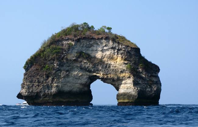 cẩm nang du lịch, đảo nusa penida, khám phá vẻ hoang sơ kiều diễm của đảo nusa penida ở indonesia