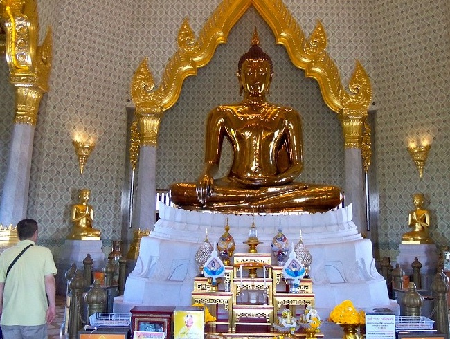 du lịch thái lan, du lịch bangkok thái lan, viếng thăm ngôi chùa phật vàng nổi tiếng ở bangkok thái lan