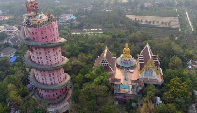 Ghé Thăm Đền Rồng Uốn Lượn Wat Sampran – Biểu Tượng Văn Hóa Thái
