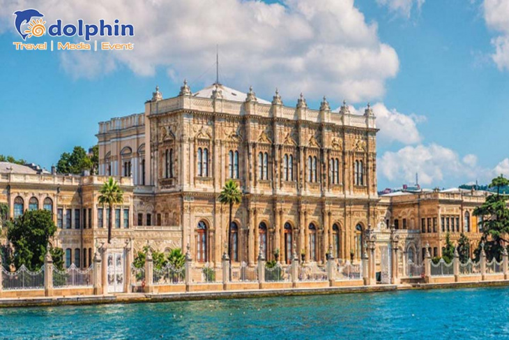 Choáng Ngợp Trước Vẻ đẹp Của Cung điện Dolmabahce: Viên Ngọc Quý Bên Bờ Vịnh Bosphorus