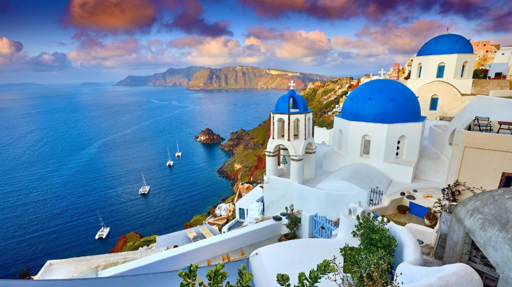 Nếu muốn lạc bước ở thiên đường hãy đến đảo Santorini