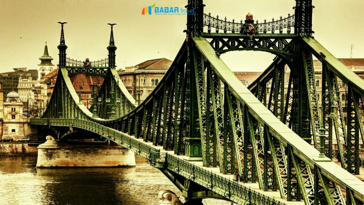 Cầu Liberty Bridge – Cầu Tự Do của thành phố Budapest