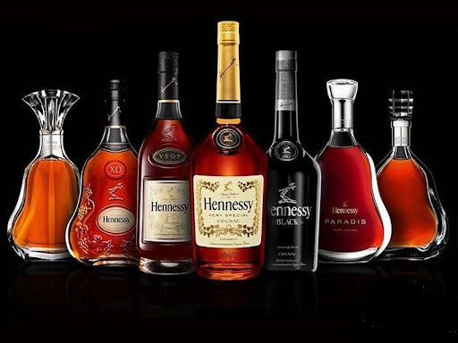 Cập nhật giá rượu Hennessy mới nhất tại thị trường Việt Nam năm 2022