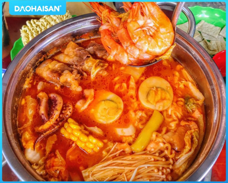 ẩm thực, món ngon, mách nhỏ cách nấu lẩu kim chi hải sản hàn quốc chua cay ấm bụng cho cả nhà