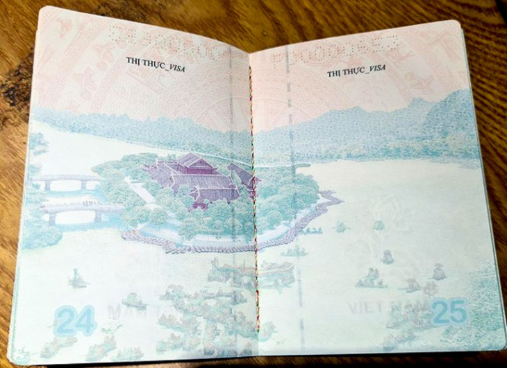 cột cờ lũng cú xuất hiện trong hộ chiếu phổ thông mới
