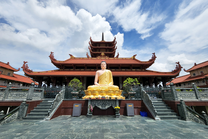 khám phá, chùa phật cô đơn – ngôi chùa cầu duyên nổi tiếng linh thiêng