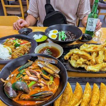 Review 10 quán ăn Hàn Quốc quận 7 cực đắt khách