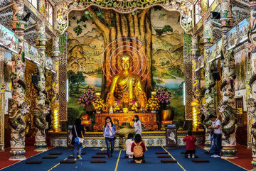 Công trình đặc sắc chùa ve chai Linh Phước tại Đà Lạt