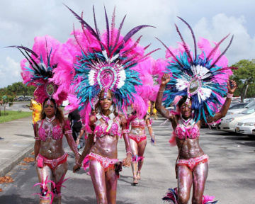 Đắm chìm quanh năm trong sắc màu lễ hội ở Miami Mỹ