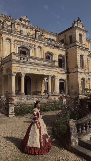 Khám phá cung An Định Huế:  Cung điện cổ hơn 100 năm tuổi ấn tượng trong MV của Hòa Minzy