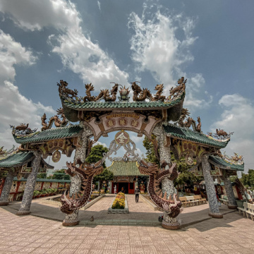 Khám phá chùa Miếu Nổi: Ngôi miếu cổ 300 năm tuổi ở Sài Gòn