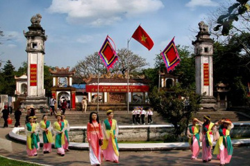 Khám Phá Đền Hồng Sơn, Nghệ An