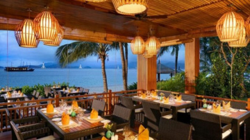 Delicious seafood restaurants in Nha Trang attract customers