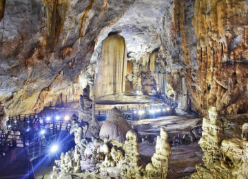 Chiêm ngưỡng vẻ đẹp huyền bí của 5 hang động dọc miền đất nước